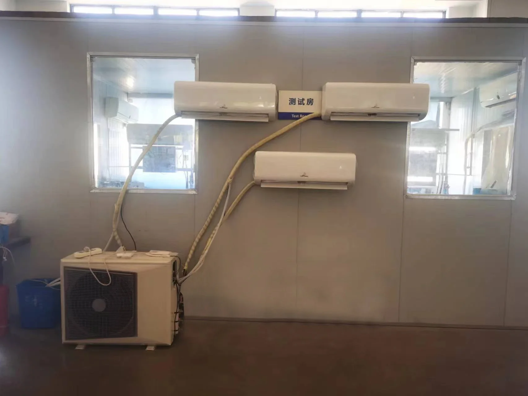 Solar AC/DC On Grid Energy Saving Air Conditioner 18000BTU With 2 Indoor Units Of 9000BTU Without Solar Panels 5