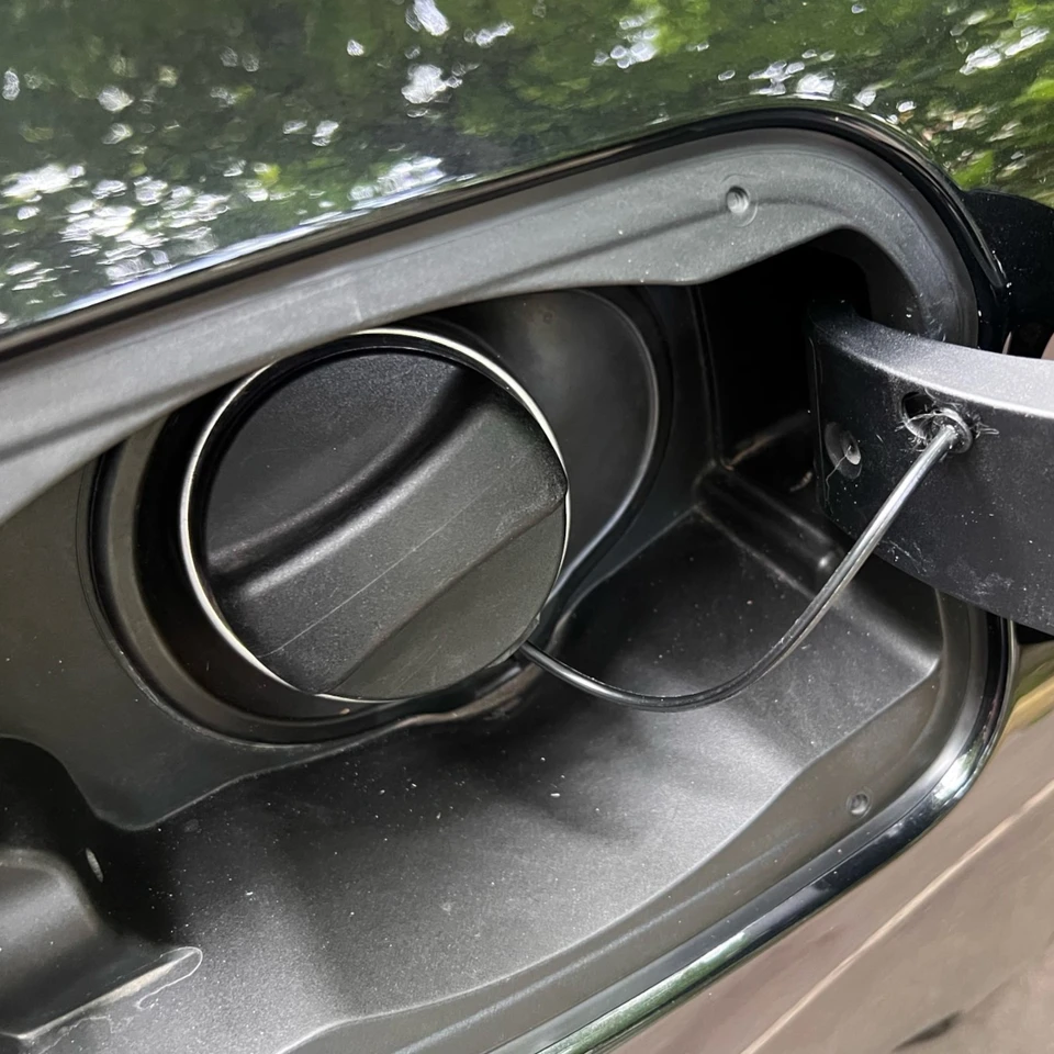 Fuel Tank Cap Ring Replacement BMW Fuel Tank Cap Tether Ring - Replacement  Band Cord For X1 X3 X5 X6 X7 1 3 5 7 Series Bmw Fuel Door Tether