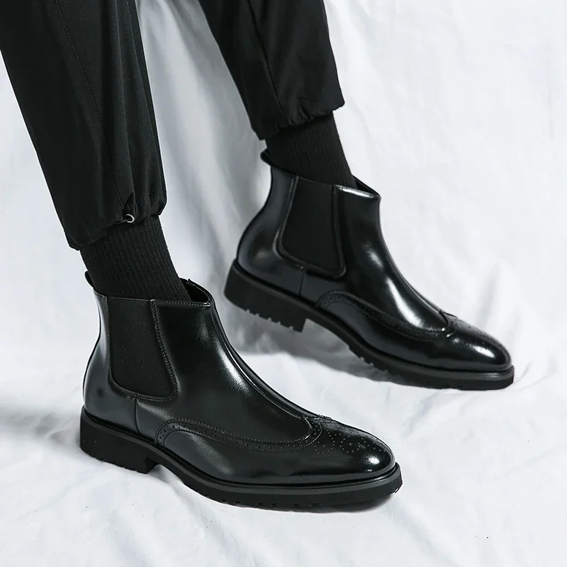 European Station Men  New Chelsea Leather Shoes Round Toe Casual Retro Anti slip Durable Black Brown Sizes 38-46 Male Boots