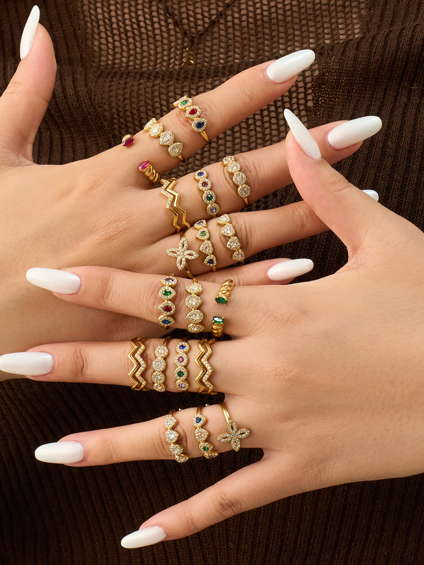 Luxuriöse glänzende Zirkonia-Damenringe aus Edelstahl, wasserdicht, goldfarben, für Frauen, Hochzeit, anlaufgeschützter Schmuck – Detail 4