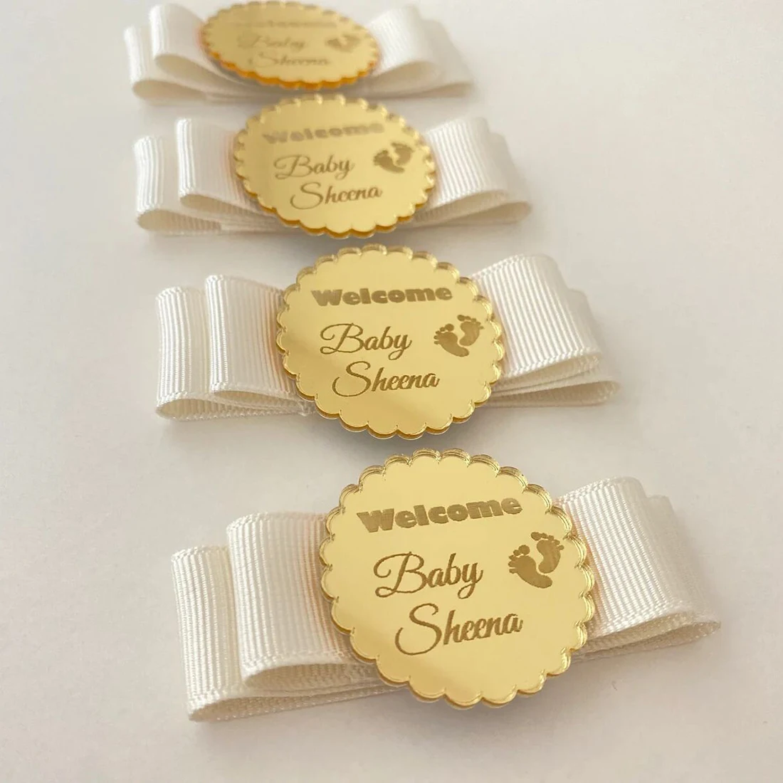 50 Mini Etichette Tonde In Legno Incise Al Laser - Personalizzabili, Bianche, Con Spago Di Iuta, Per Bomboniere E Regali