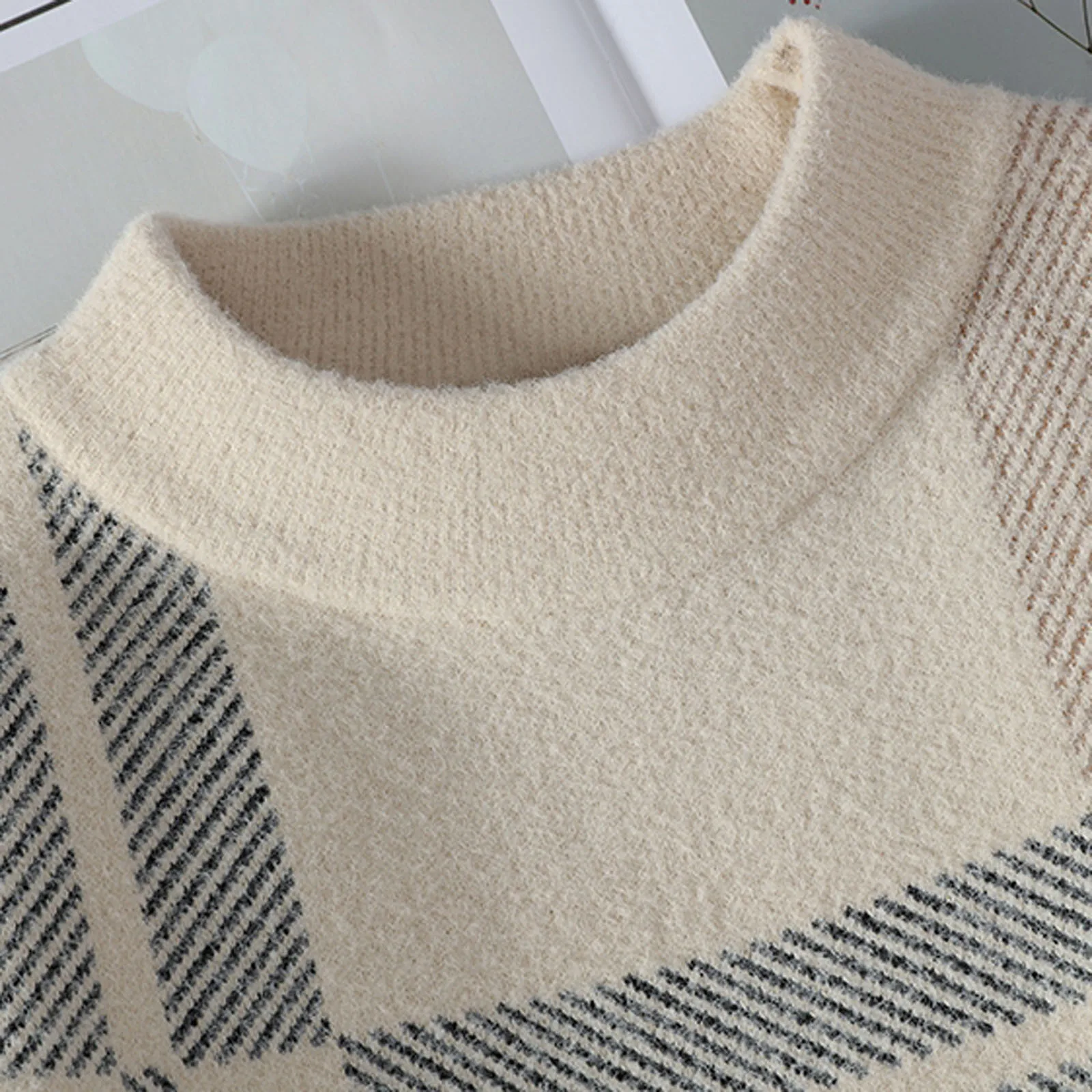2024 New Fall Winter High End Mink Cashmere Sweater Men Long Sleeve Slim Fit Pullover Men Fashion Striped Mens Christmas Jumper 3