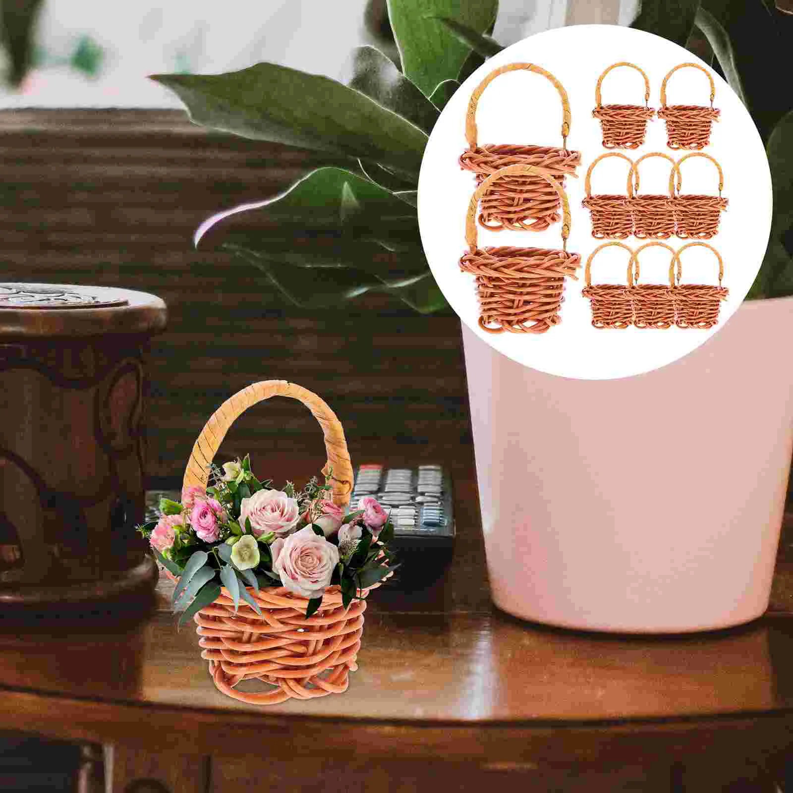 

Small Flower Basket Handheld Woven Basket Rattan Woven Mini Hand-Carried Basket Household Office Decor Basket Ornaments