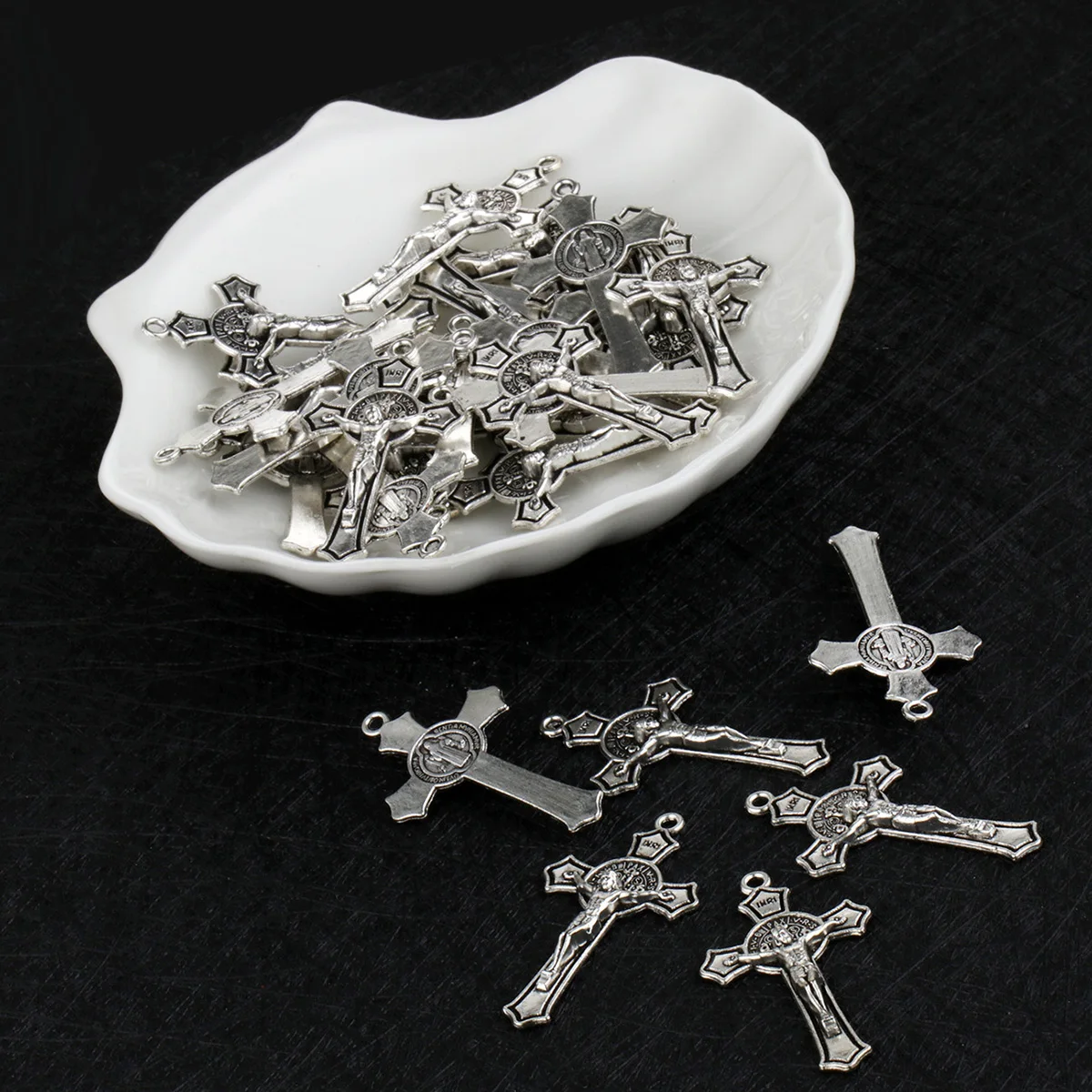 Diyalo 30Pcs/Set Catholic Crucifix Jesus Christ Cross Charms Exorcism