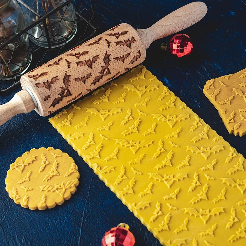 

Halloween Printed Rolling Pin Ghost Bat Cat Pumpkin Mummy Pattern Decorative Printing Stick Wood Carving Pressed Roller