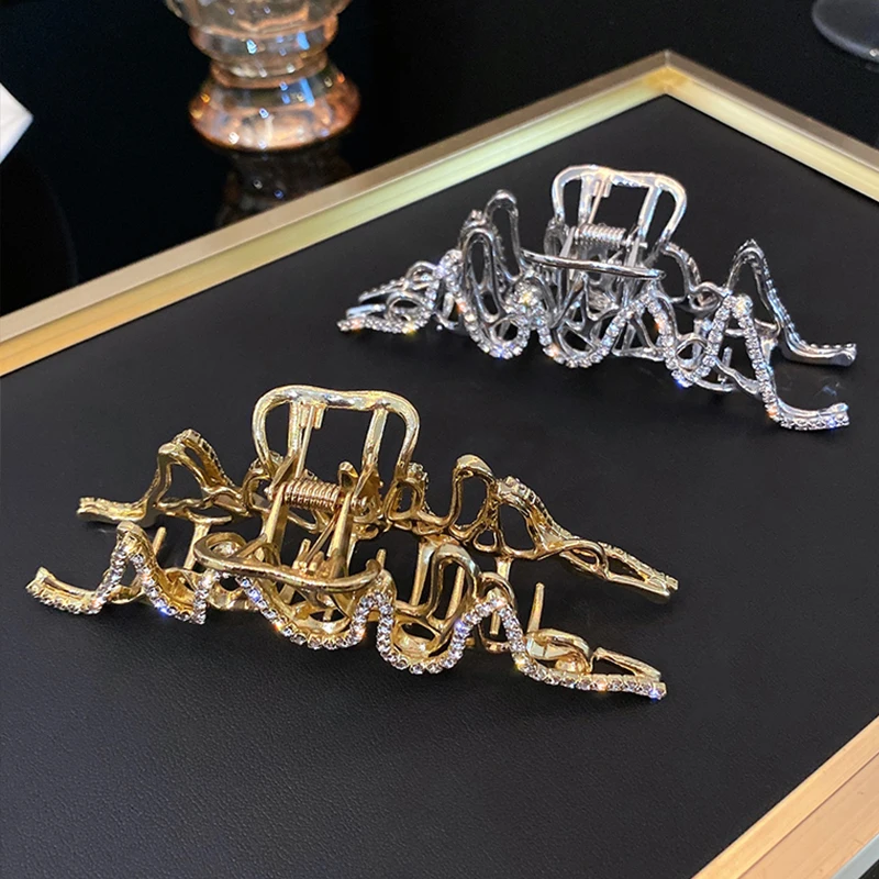 

Элегантные золотые полые Стразы металлические заколки для волос Винтажные заколки для волос заколка для женщин повязка на голову заколка для волос Краб аксессуары для волос