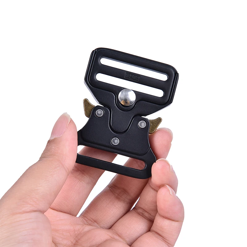 

1PC Hot Quick Side Release Metal Strap Buckles For Webbing DIY Bags Luggage Clothes Accessories DIY Sewing Webbing Clip Buckles