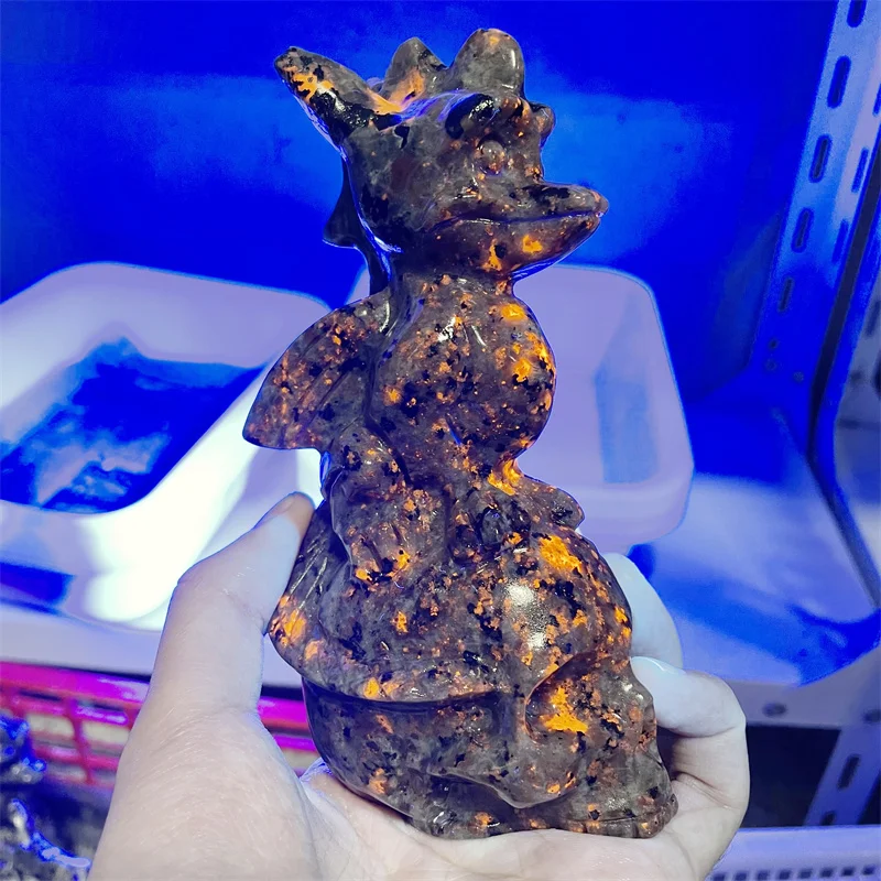 

Натуральный дракон и череп Yooperlite, искусственные кристаллы, украшение, драгоценный камень рейки, Wicca, украшения для дома на Хэллоуин, 1 шт.