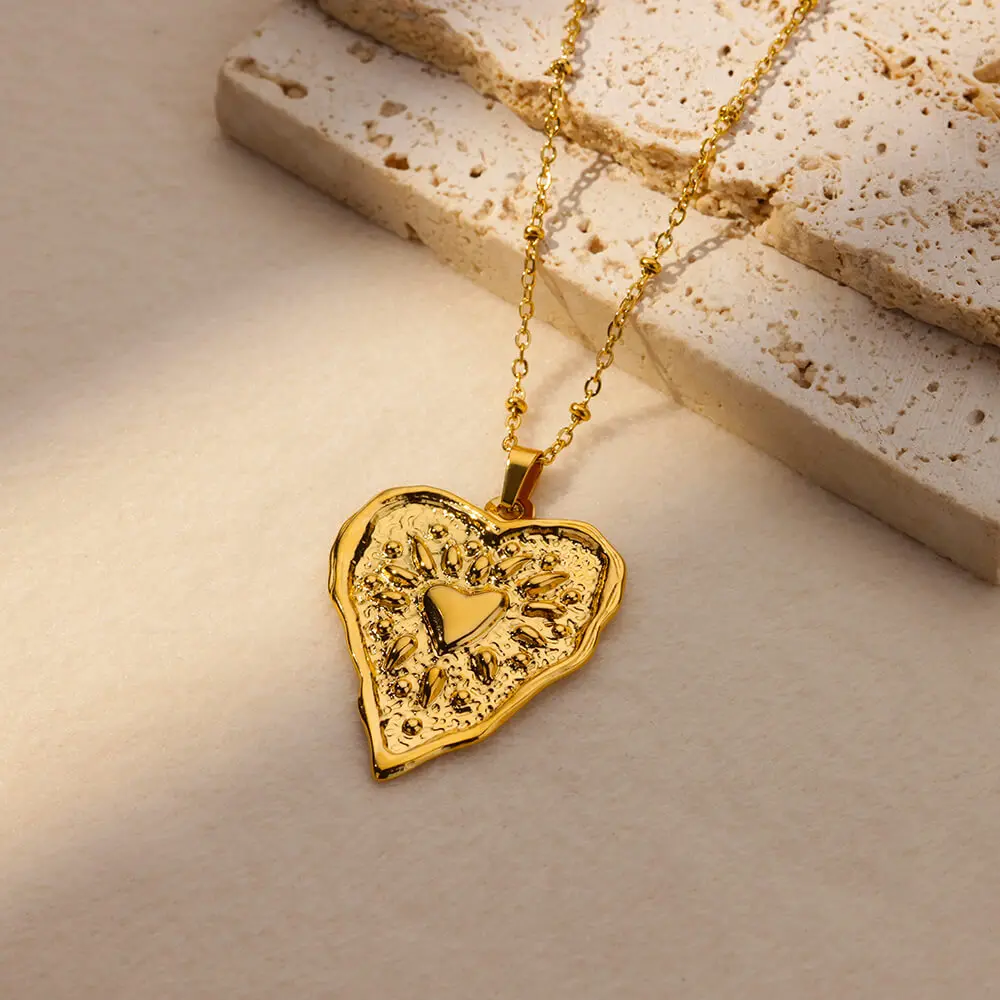 Stainless Steel Elegant Heart Pendant Necklaces For Women