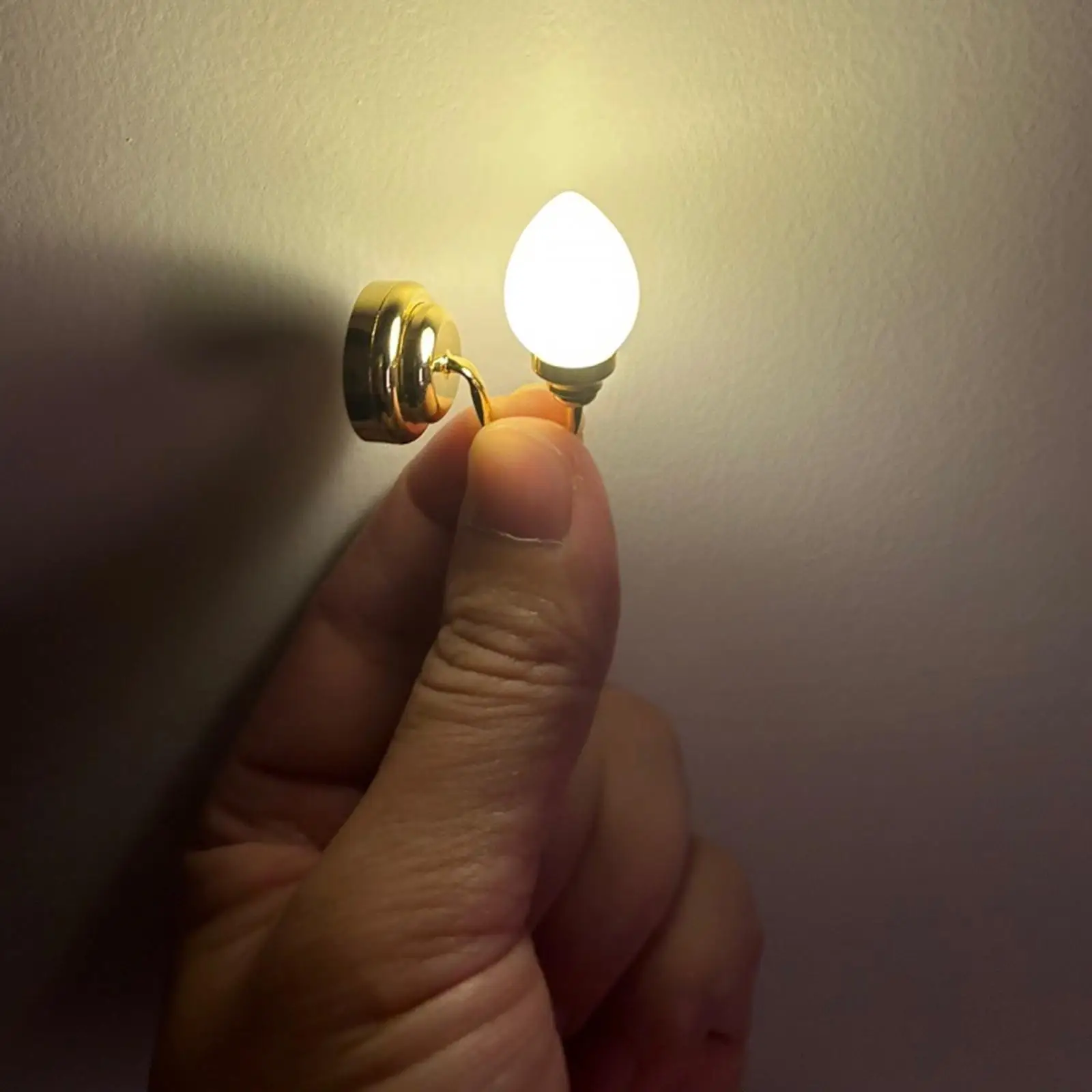 

Миниатюрное Бра в масштабе 1:12, масштаб 1/12, для гостиной, песочный стол, настенный мини-светильник для игрушек