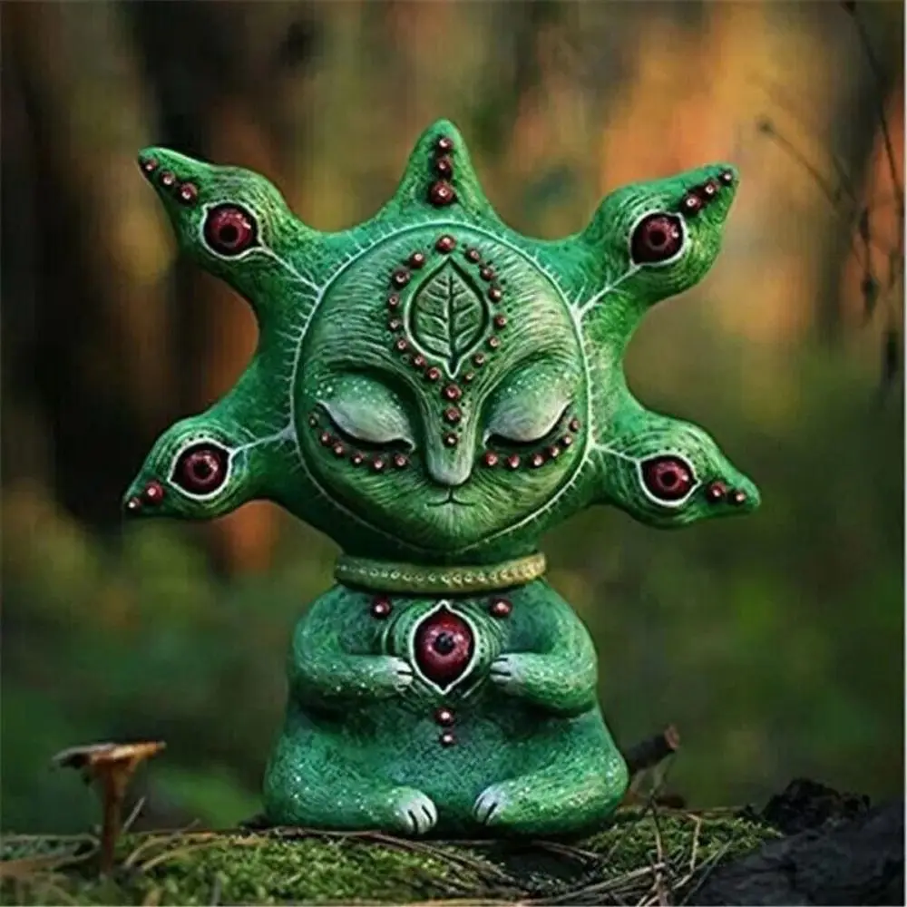 Mini Three Eyes Alien Sculpture Creative Surprised Cartoon Garden Alien Ornaments Cute Elf Resin Statue Courtyard