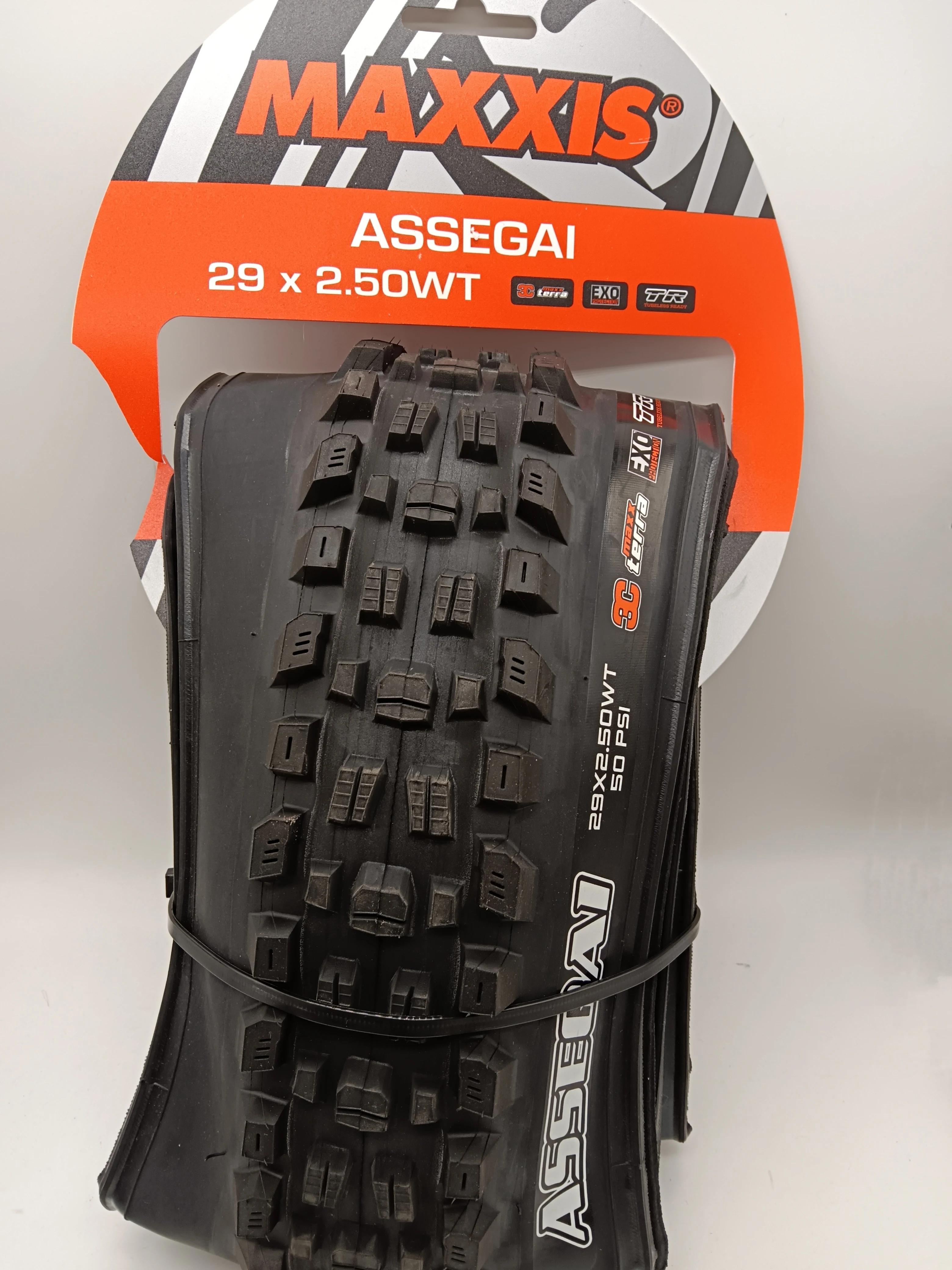 Maxxis Assegai Tire - 27.5 x 2.5, Tubeless, Folding, Black