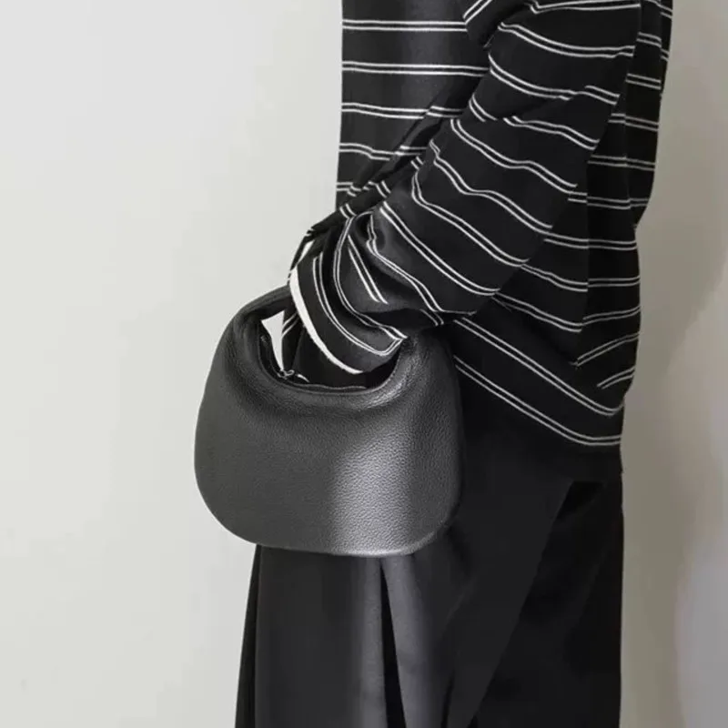 Retro Black Pebbled Texture Handbag Women Soft Leather Foldable Exquisite Purse Ladies Minimalist Fashion Versatile Crescent Bag