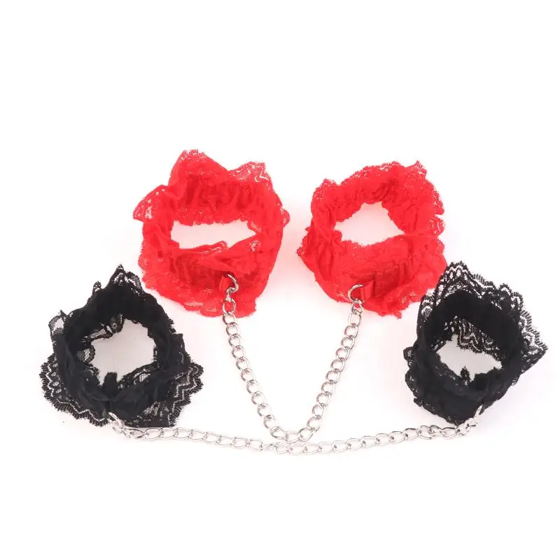 Manette in pizzo per giochi erotici di coppia e bondage_voghion.com
