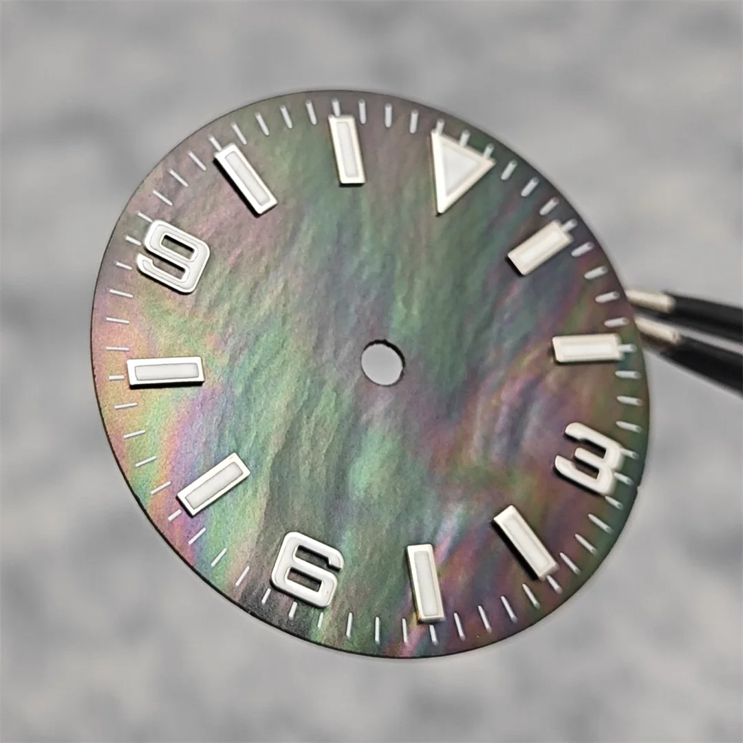 Watch Face Accessories Watch Dial Accessories Modification 28.5mm Watch Dial Green Luminous Shiny Sterile Watch Faces with Date Accessory Suitable for NH35 Movement