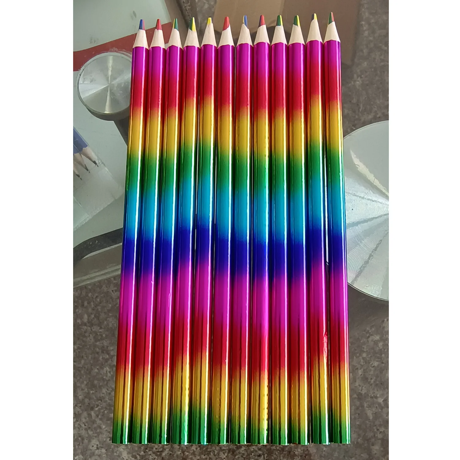 12Pcs 4 Colors in 1 Rainbow Colored Pencils Sketching Painting Crayon for Kids Birhthday Party Favors Back To School Gift Pinata