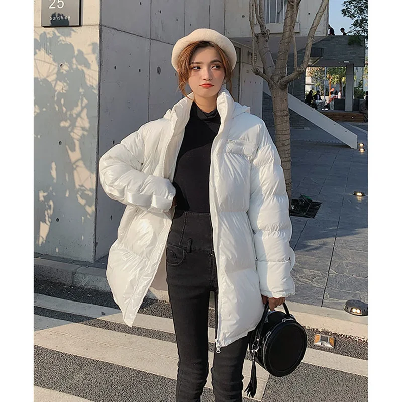 Рисунок 4 - Женский длинный пуховик с капюшоном