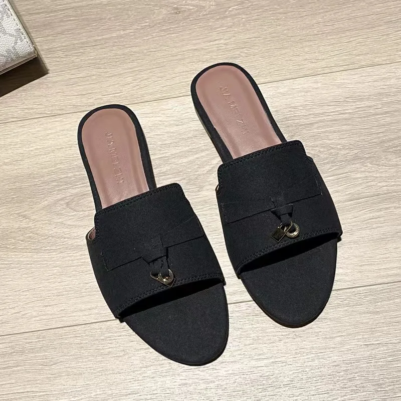 In The Summer Of 2024, The New Style Of Wearing Cowhide Suede Daily Travel Holiday Beach Leisure Open-Toed Flat Slippers Female