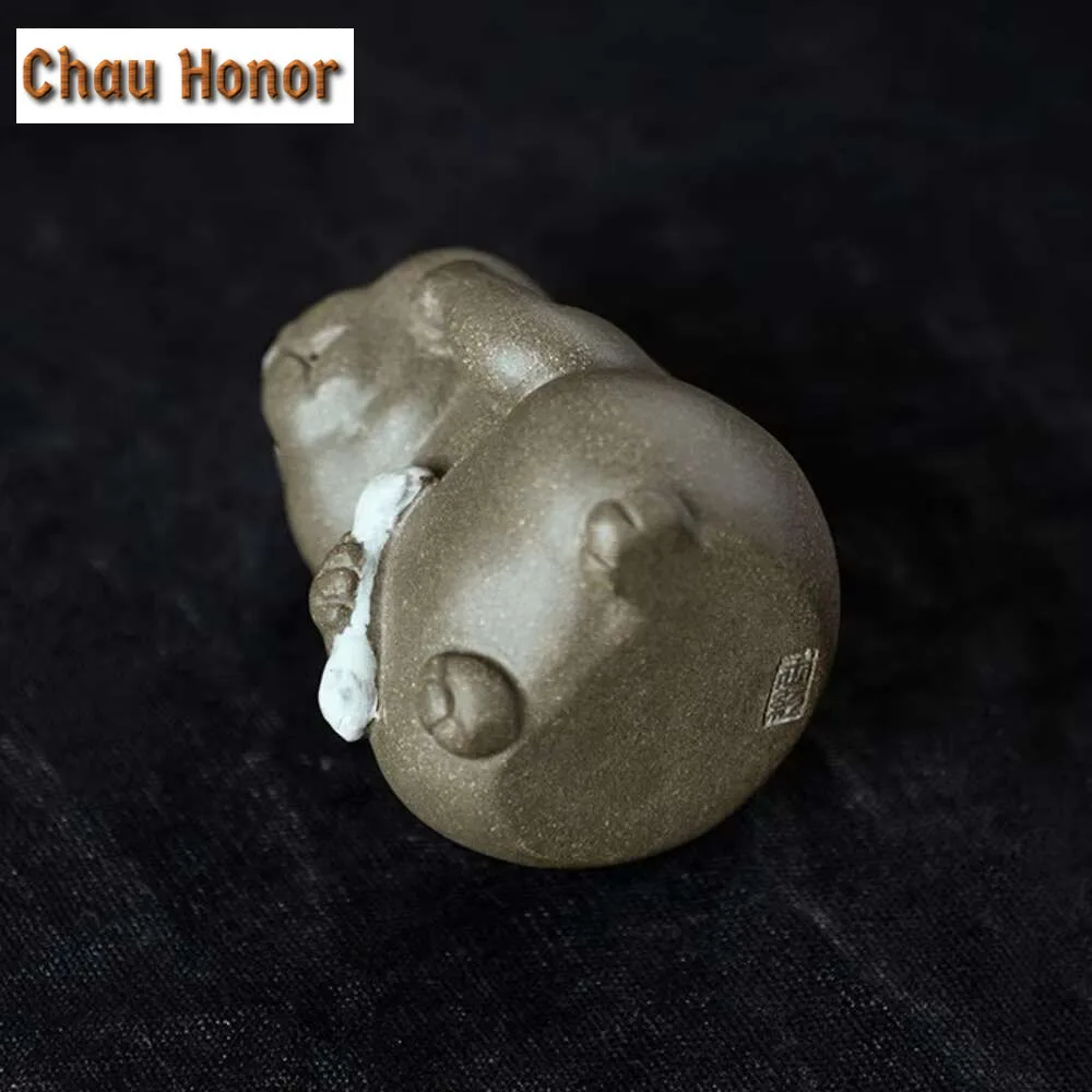 Handmade Twelve Zodiac Teapet Chinese Yixing Zisha Tea Play Figurine Creative Dog Eyes Staring Dogs Sculpture Table Decorations