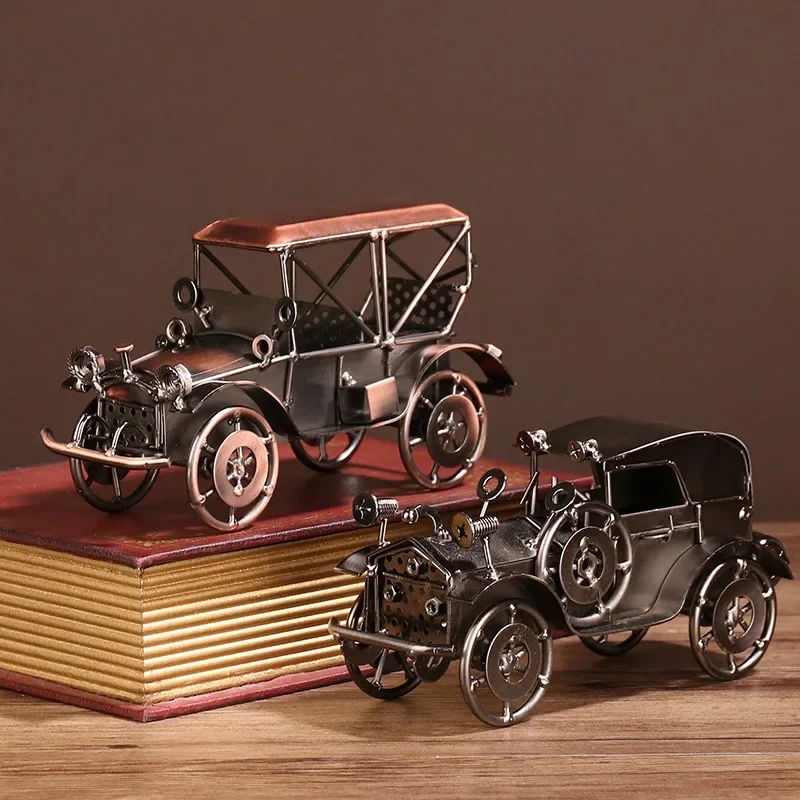 

Vintage zinc alloy classic car model decoration creative home study living room counter desktop decoration