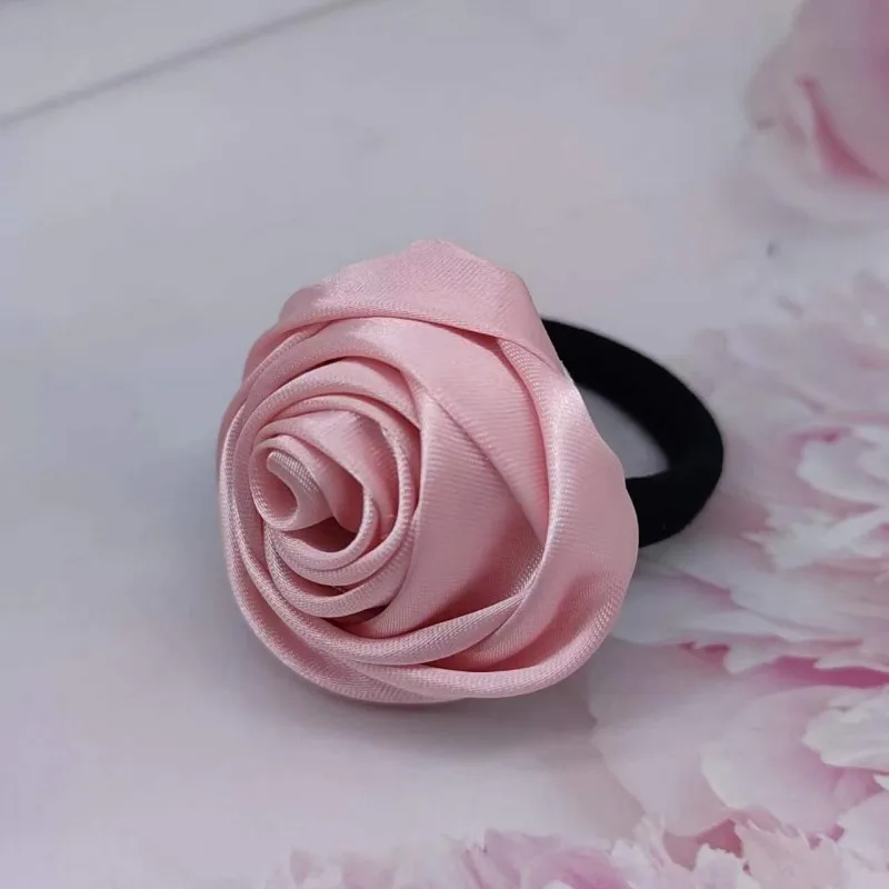 Elegant Pearl Flower Hair Scrunchie - Stylish Korean Hair Accessory