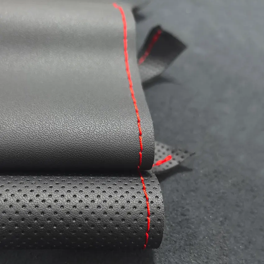 Glossy Carbon Fiber Leather Car Steering Cover with UV Protection