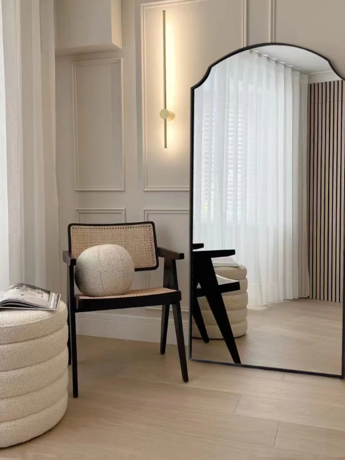 

Customized minimalist American style home floor mounted mirror, living room, clothing store, wall mounted full body mirror