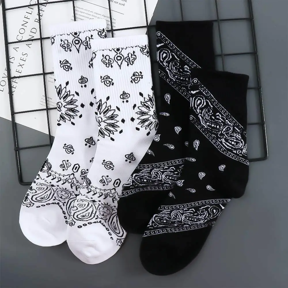 

Cool Hip Hop Harajuku Street Sports Female Korean Style Socks Middle Tube Socks Paisley Flower Socks Women Hosiery