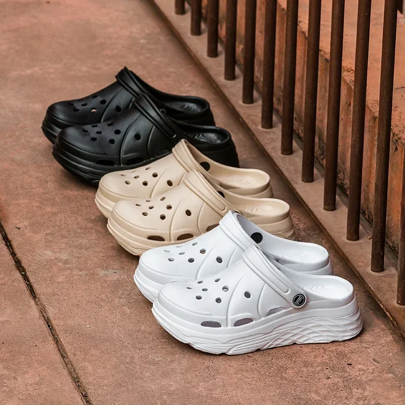 Women Clogs 2025 New Arrival Soft EVA Thick Platform Slippers Comfortable Garden Shoes Fashion Beach Sandals 4