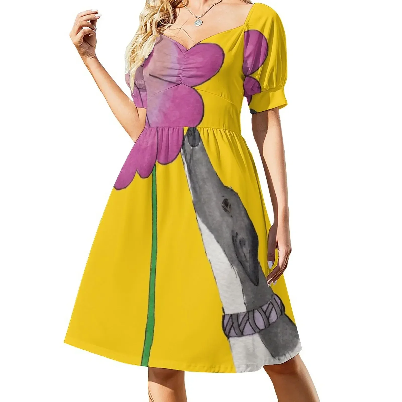 Solo olfateando galgo con fondo amarillo :) Vestido de manga corta vestido vestidos vestido de lujo