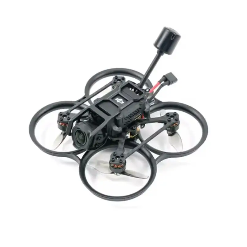 Cinewhoop Pavo20 Pro ELRS en vol avec lumières LED et caméra O3 en action