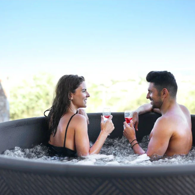 Funworldsport Wholesale Inflatable Dwf jacuzzi outdoor spa 2-4 Person Outdoor Hot Tubs And Bath Tub 3