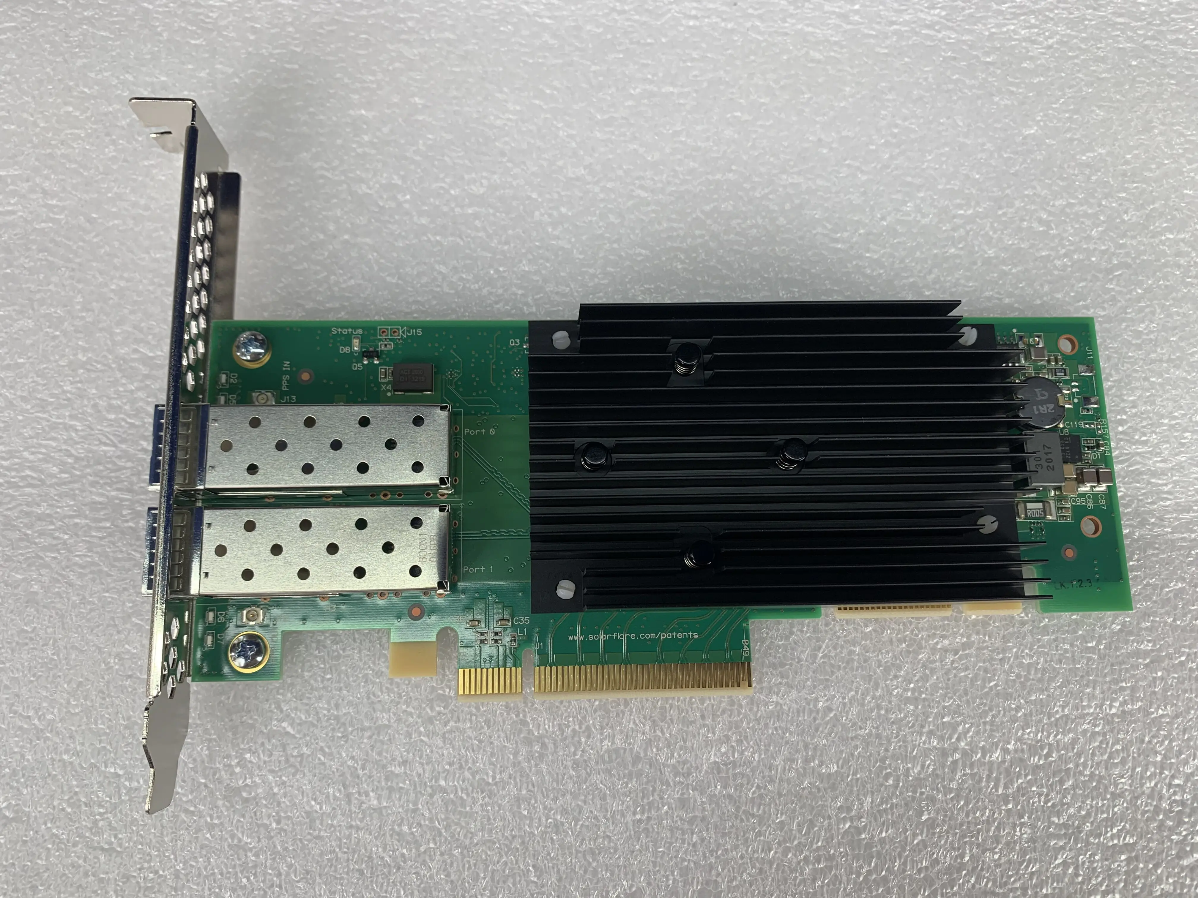 

SX2522 25G двухпортовый 10/25GbE PCI-E серверный адаптер Сетевая карта