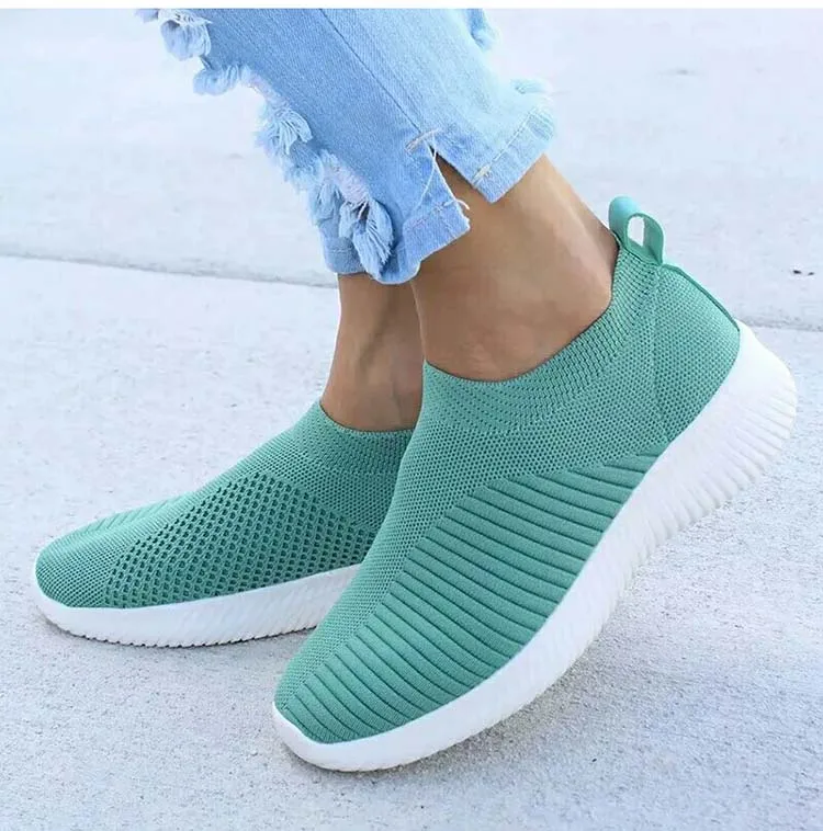 New Arrival Women Flats Round Toe Women Shoes Slip On Nurse Shoes Soft Sock Sneakers Women Loafers Casual Shoes Woman Plus Size