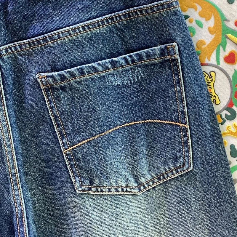 Рисунок 5 - Джинсы мужские в стиле ретро высокого качества