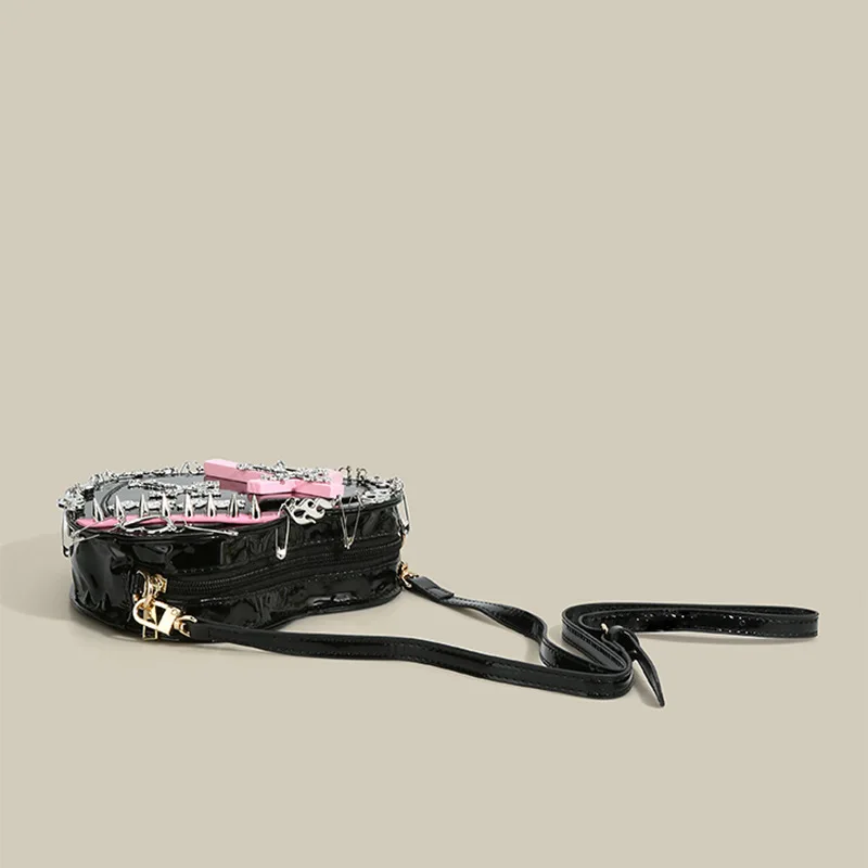 Shoulder Bag, Cross Body Women's Handbag, New Fashion Y2k Gothic Niche Design, Heart-Shaped Cosmetic Clutch, Spicy Girl Retro