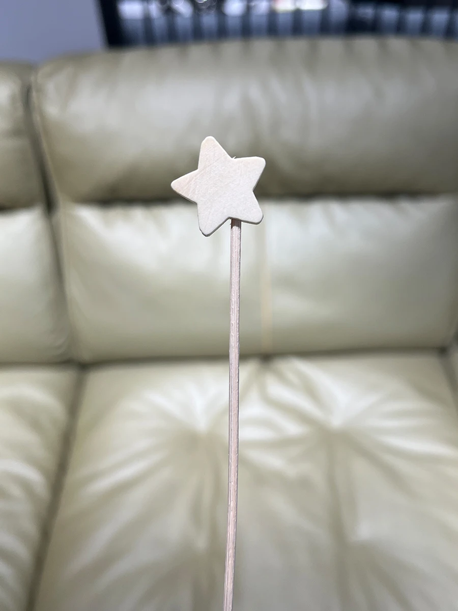 Description Picture 4 of item10pcs Wood Star Shape Aroma Diffuser Natural Rattan Sticks Reed Diffuser Sticks for Home Fragrance Air Freshener Reed Sticks