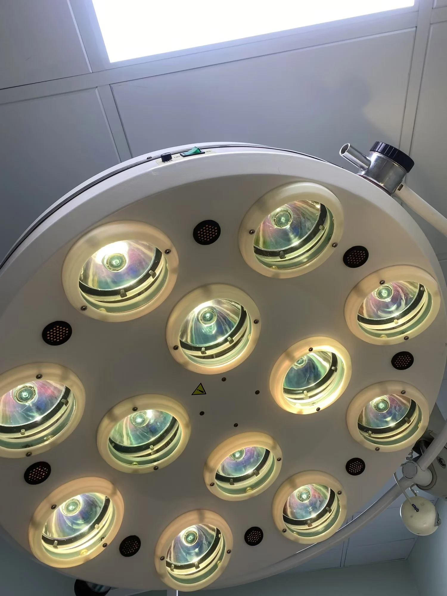 Medical Shadowless Lamp Bulb BA15D 15mm Base 24V 25W 25PCS/lot Insert Button Surgical