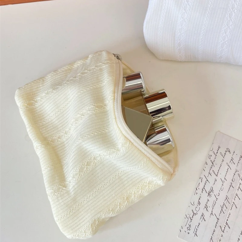 New Stripe Mini Makeup Lipstick Storage Pouch Coin Purse Cute Women Cosmetic Organizer Bag Sanitary Napkins Storage Bag 5