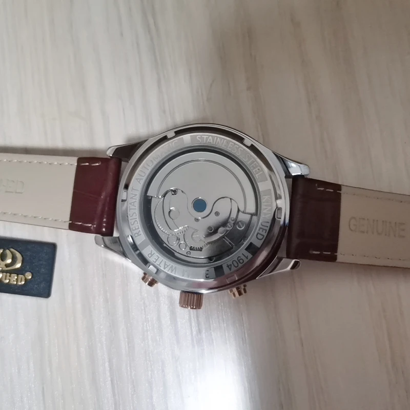 Automatische mechanische Herrenuhr: Stilvoll und wasserdicht