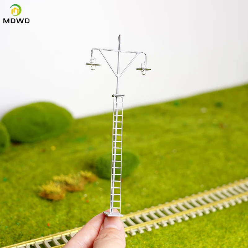 Warm white model street lamp layout, lamp post, railway train, garden, amusement park, landscape, LED lighting 1:87 ratio 5