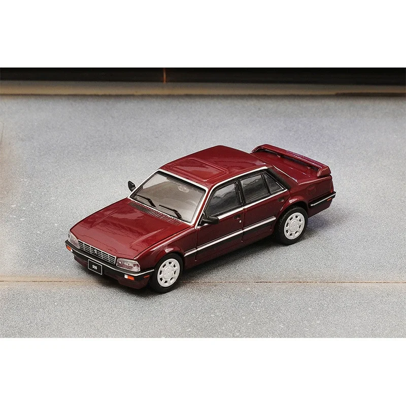 Modellino Auto Shadow 1:64 - 505 LHD - Pressofuso Con Custodia E Stand - Nuovo