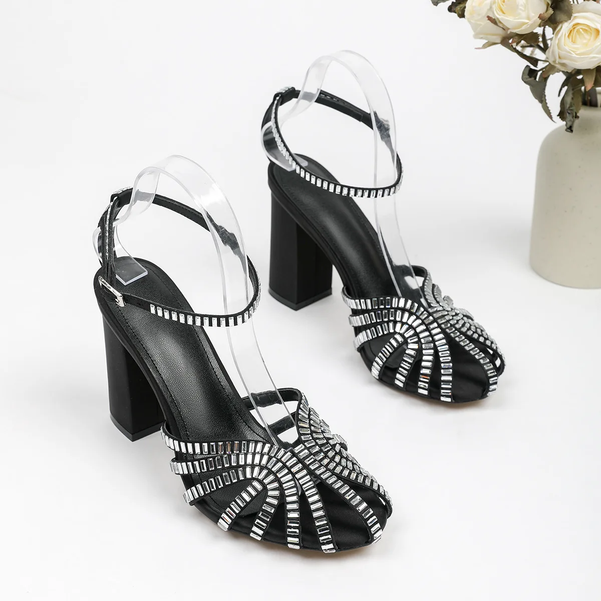 

Hollow Round Toe Rhinestone Sandals French Thick High Heel Hollow Roman Shoes Soft Leather Comfortable Pumps Sandalias Mujer