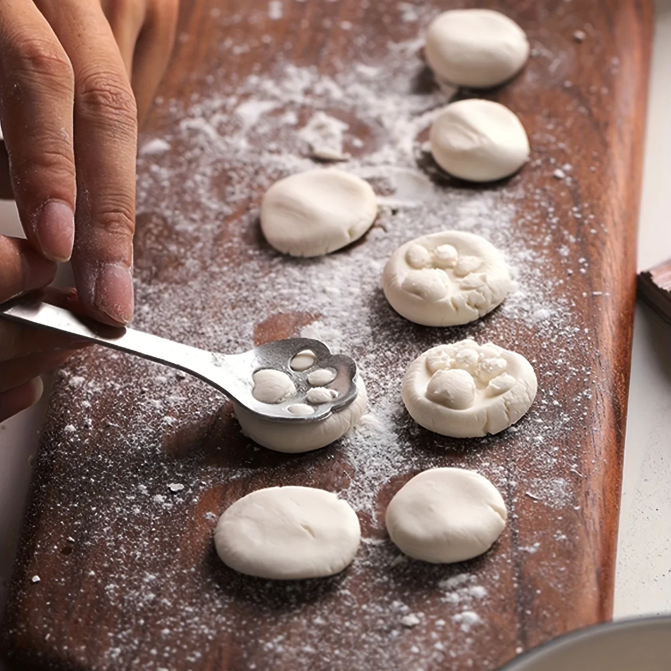 Stainless Steel Cat Paw Cookie Cutter - Perfect for Coffee, Sugar, and Ice Cream - Ideal Gift for Christmas, Clay Mold, Cake Mol
