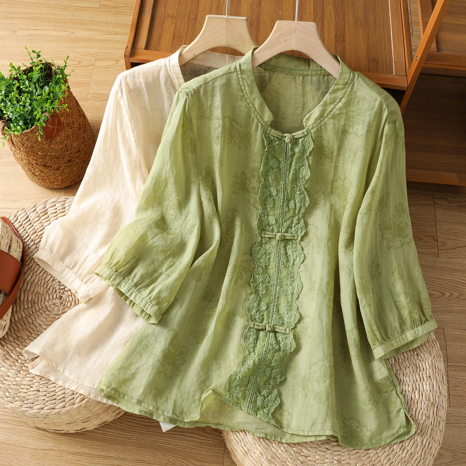 Fashionable Ageless Linen Shirt with Lace Trim Five Sleeve Women's Loose Fit Shirt Versatile Style Summer Thin Material