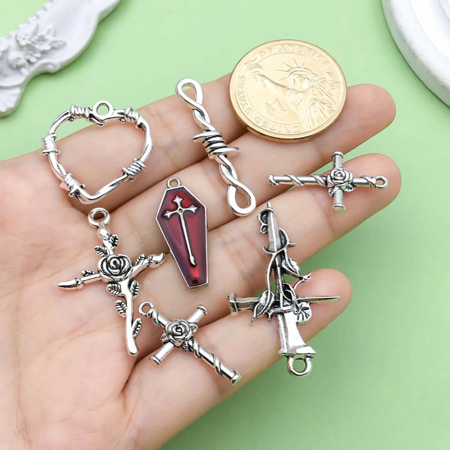 Gothic Thorn Connector Charms 20pcs Alloy Heart Shape Cross Pendants For DIY Bracelets Necklaces Jewelry Making Accessories