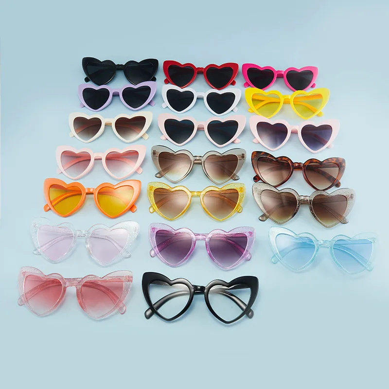 Heart Shaped Sunglasses for Women Retro Cat Eye Sunglasses Wedding Engagement Decoration Shopping Traveling Party Accessories