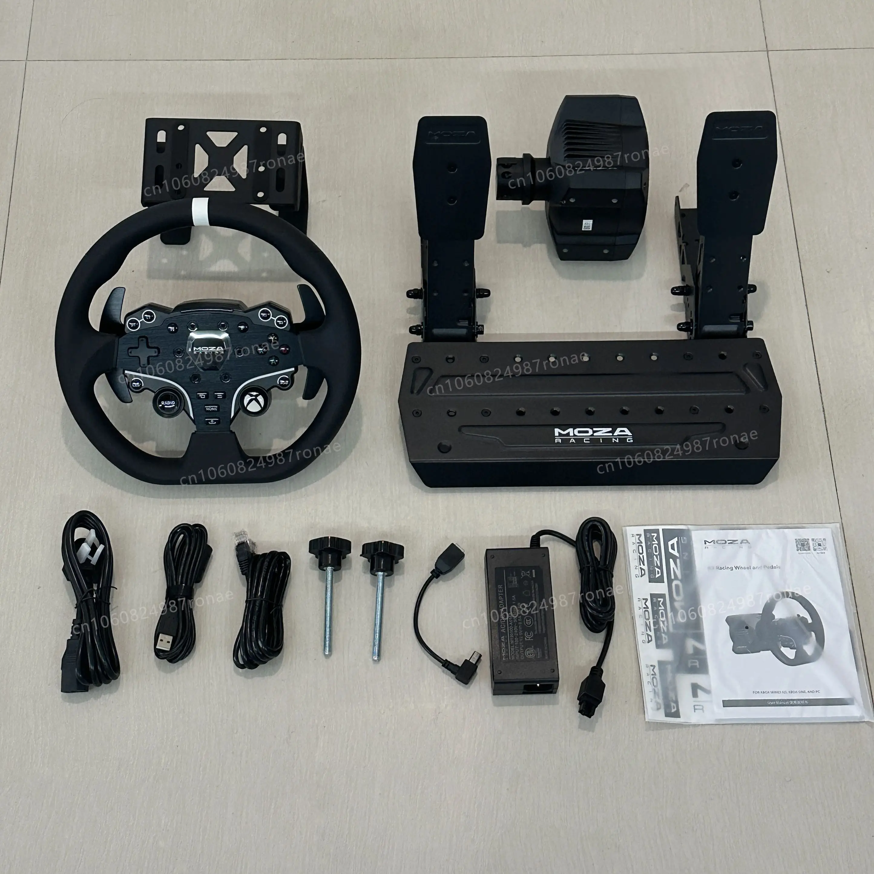 MOZA R3 Racing Wheel & Pedals セット Amazon.com: MOZA R3 Racing Wheel and Pedals Bundle for PC