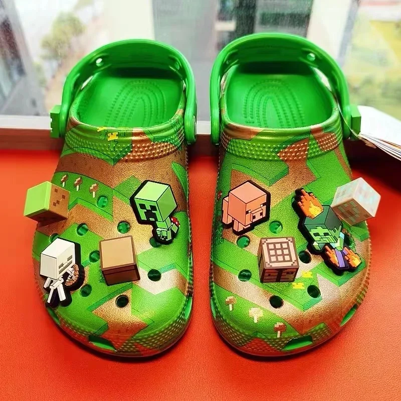 Description Picture 3 of itemNew Minecraft Kids' Crocs