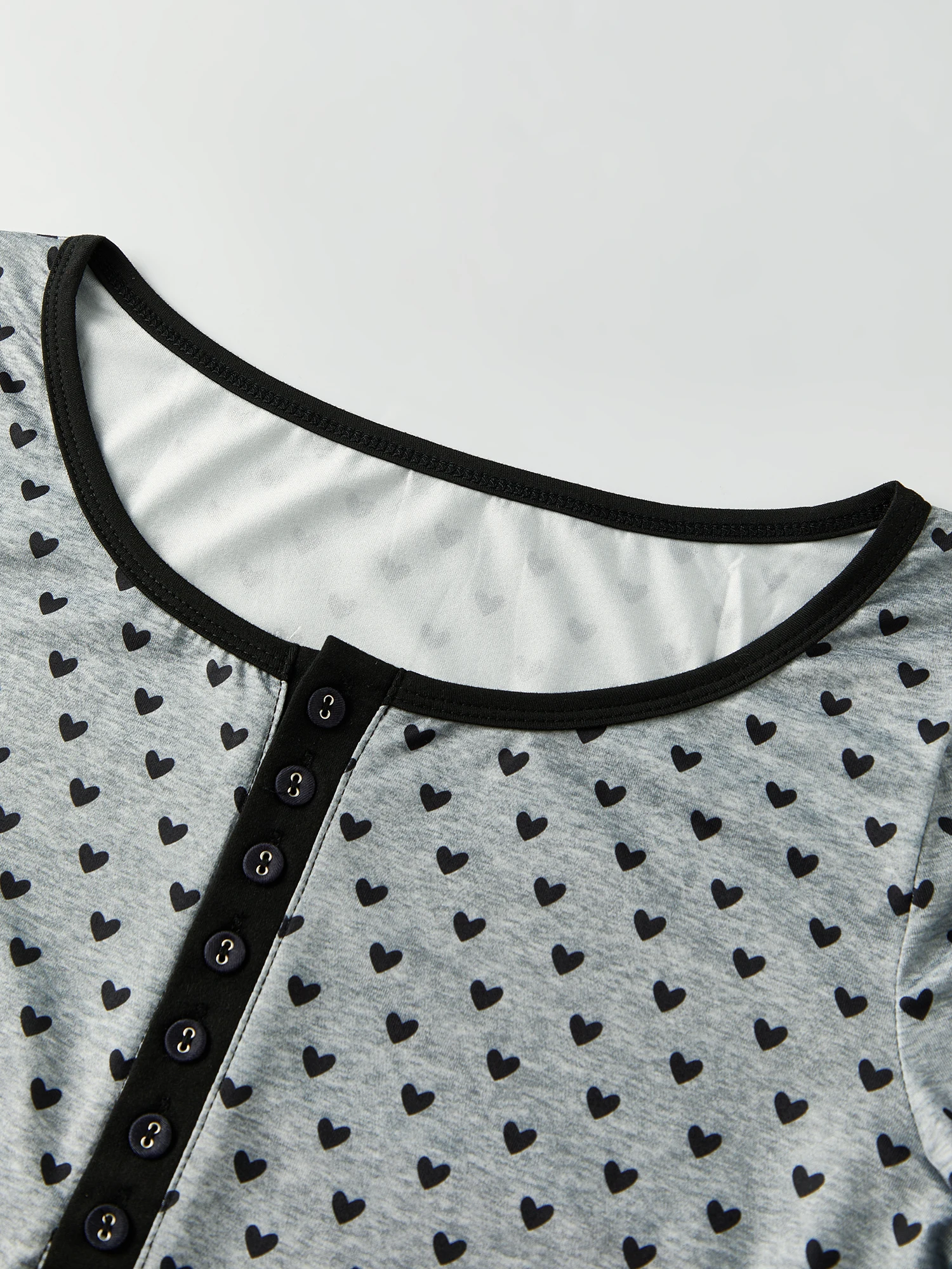 Women s Casual Long Sleeve Blouse with Button Detail and Scoop Neckline - Stylish Autumn Fashion for Everyday Wear